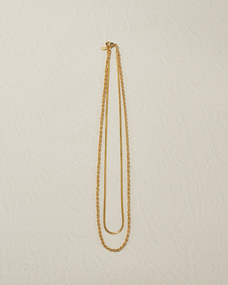 DOUBLE CHAIN NECKLACE